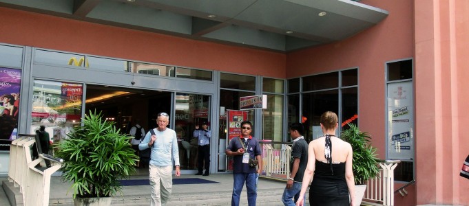 Jungceylon Shopping Center in Patong