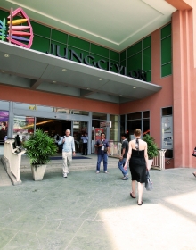 Jungceylon Shopping Center in Patong